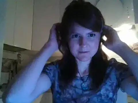 Arivonne online show from 02.28.26