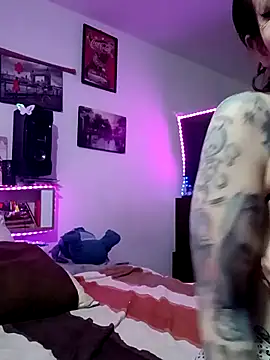 Snapshot of pinklajokr chatting on 11.26.25 pinklajokr online show from 11.26.25