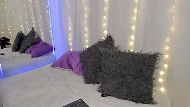 Olivia Morrys online show from 03.31.26