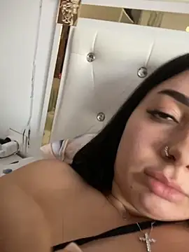 Romina6 online show from 10.21.25