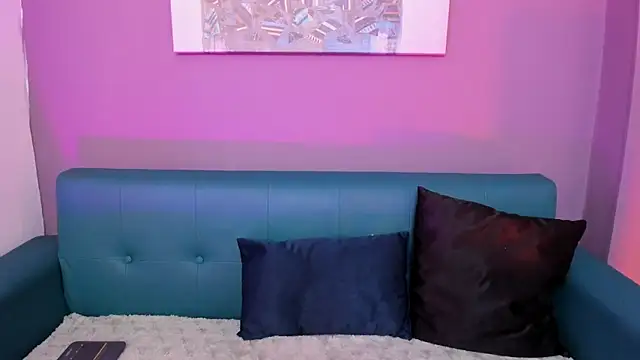 Snapshot of Alessiia__ chatting on 11.27.25 Alessiia online show from 11.27.25