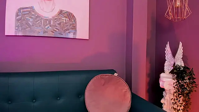 Snapshot of Alessiia__ chatting on 11.29.25 Alessiia online show from 11.29.25