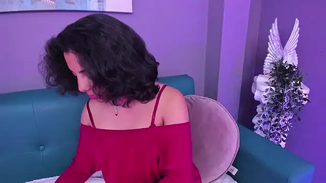 Snapshot of Alessiia__ chatting on 12.23.25 Alessiia online show from 12.23.25