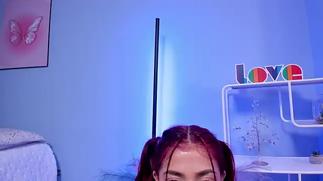 Snapshot of KathiaSaenz_ chatting on 11.12.25 KathiaSaenz online show from 11.12.25