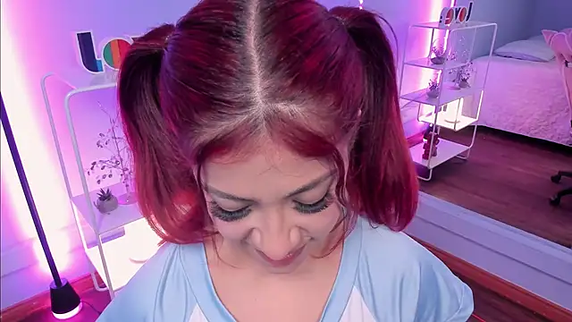 Snapshot of KathiaSaenz_ chatting on 11.26.25 KathiaSaenz online show from 11.26.25