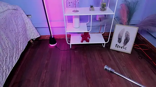 Snapshot of KathiaSaenz_ chatting on 12.03.25 KathiaSaenz online show from 12.03.25