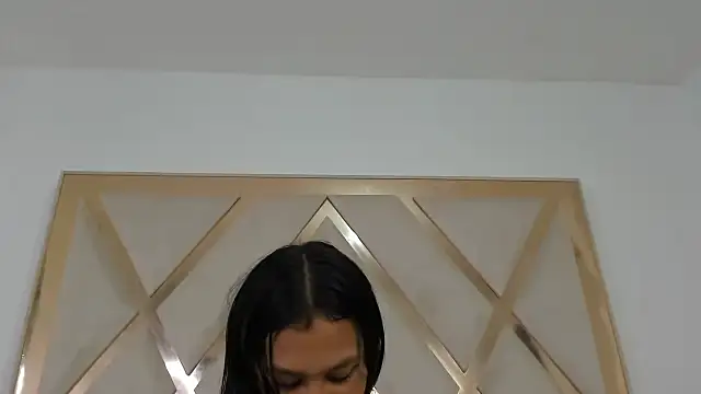 Snapshot of indiraasm chatting on 11.13.25 indiraasm online show from 11.13.25