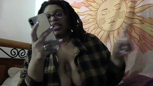 Snapshot of GoddessHoney55 chatting on 10.08.25 GoddessHoney55 online show from 10.08.25