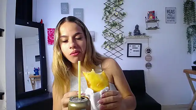 SkyWillow Oficial online show from 10.08.25