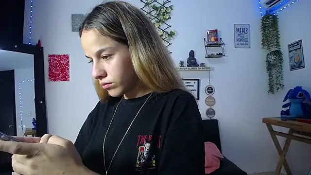 SkyWillow Oficial online show from 10.10.25