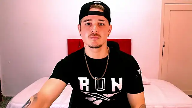 AlexPiersss online show from 11.04.25