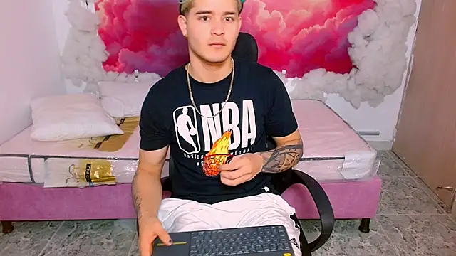 AlexPiersss online show from 11.20.25