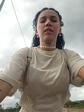 Snapshot of _TOMOE chatting on 10.21.25 TOMOE online show from 10.21.25