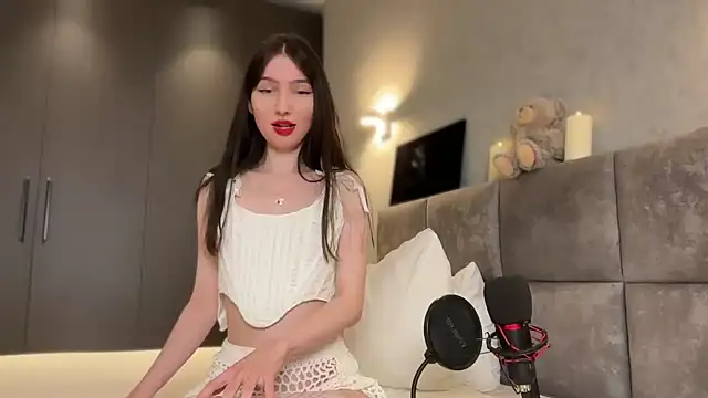 Snapshot of AnaMoonlight chatting on 02.22.26 AnaMoonlight online show from 02.22.26