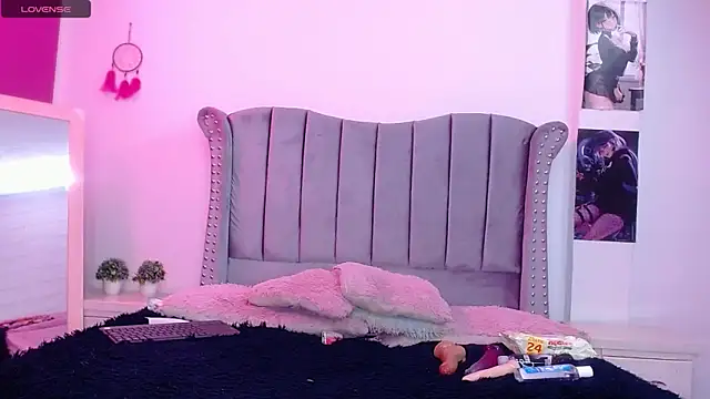 sweet naomy01 online show from 11.25.25