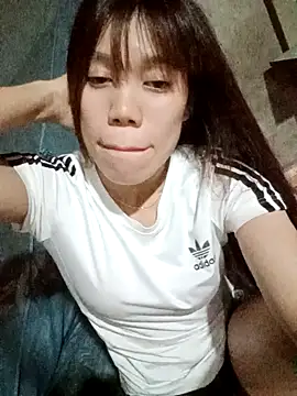 Snapshot of nhinhi-sexy chatting on 11.08.25 nhinhi-sexy online show from 11.08.25