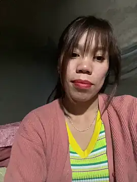 Snapshot of nhinhi-sexy chatting on 11.30.25 nhinhi-sexy online show from 11.30.25