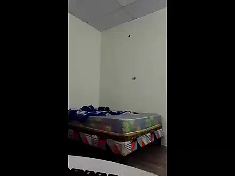 alejandro-18cm online show from 12.03.25