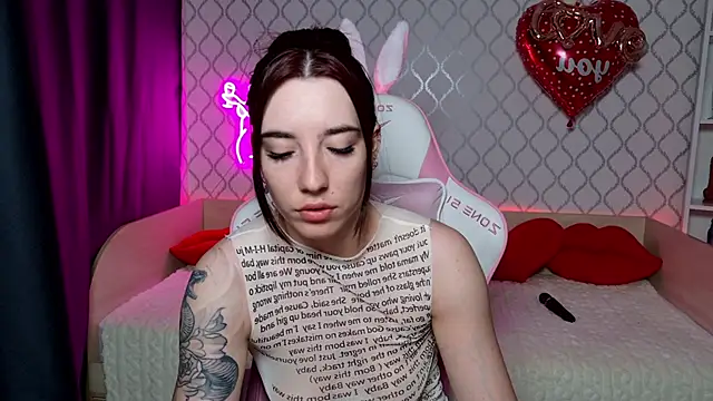 Curious Lily online show from 03.28.26