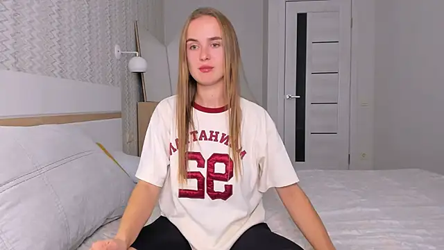 LilMary  online show from 10.12.25