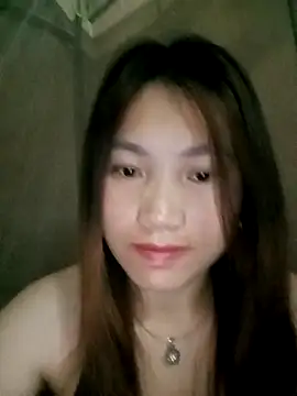 min-xinh online show from 10.26.25