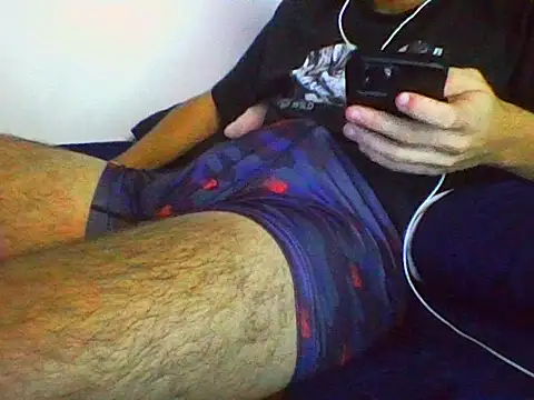 AlbertoRuiz086 online show from 10.27.25