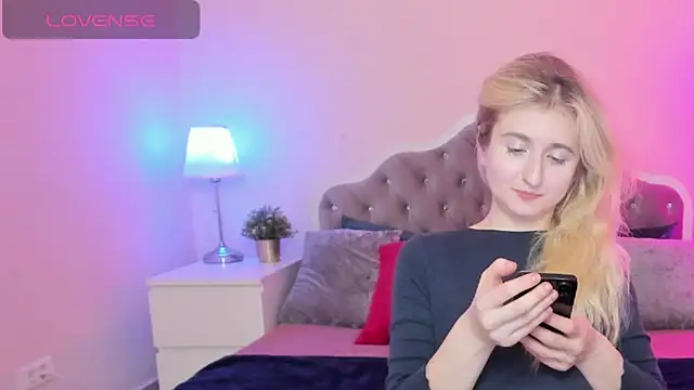 CamillaDreamer online show from 11.27.25