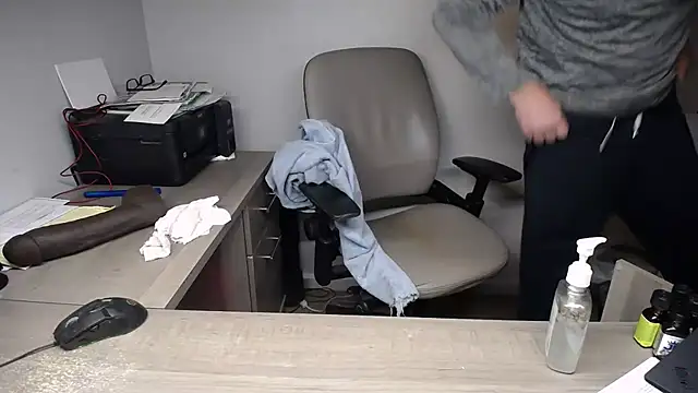 Snapshot of sackstor chatting on 12.05.24 sackstor online show from 12.05.24