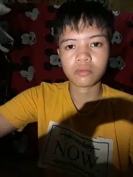 Snapshot of Obre17 chatting on 09.29.25 Obre17 online show from 09.29.25