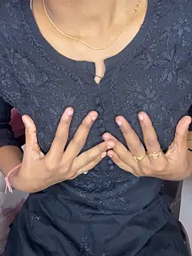 Nencycute1 online show from 10.13.25