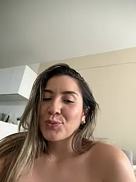 Mariana gom online show from 07.06.26