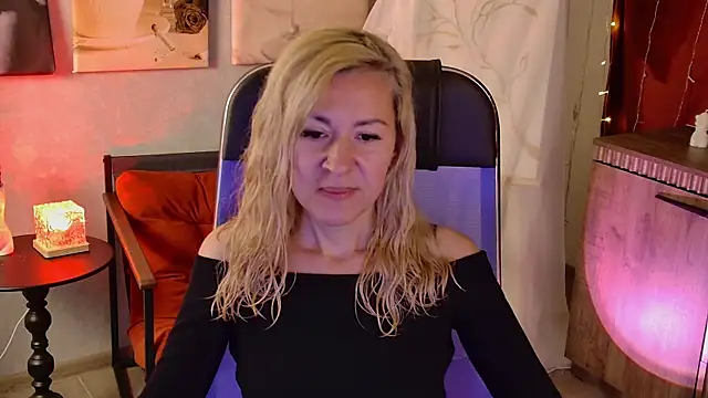 Snapshot of DonnaSmitth chatting on 07.01.26 DonnaSmitth online show from 07.01.26