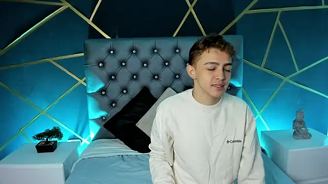 Lian Miller1  online show from 10.09.25