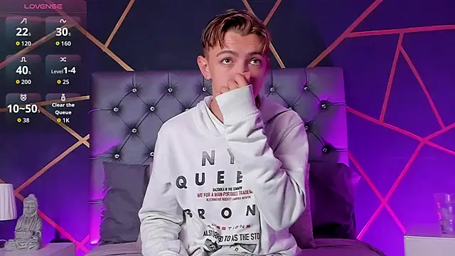 Lian Miller1  online show from 03.30.26