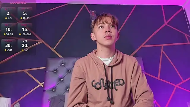 Lian Miller1  online show from 03.31.26