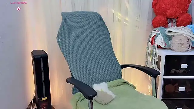 NEWONETO online show from 11.21.25