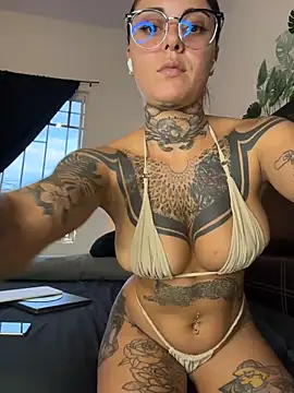 Snapshot of lurosscy chatting on 02.23.26 lurosscy online show from 02.23.26