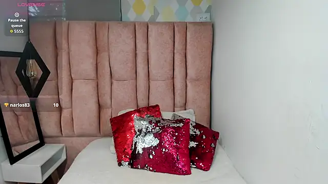 Issa Milf   online show from 03.28.26