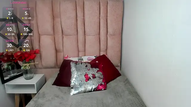 Issa Milf   online show from 06.05.26