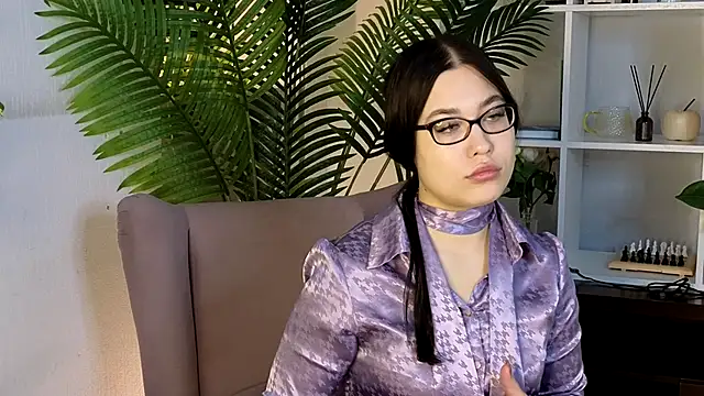 KaylaOzog online show from 09.30.25