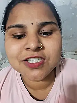 Snapshot of Mamta-Thakur chatting on 11.03.25 Mamta-Thakur online show from 11.03.25