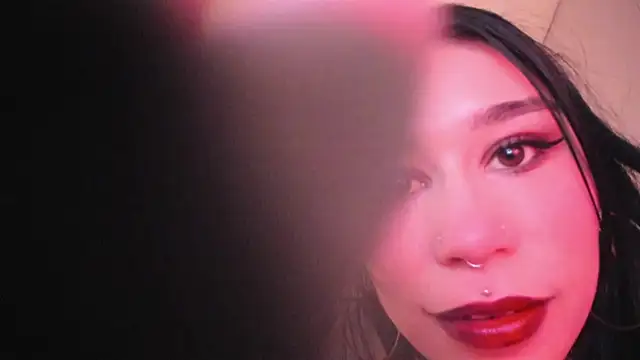 SusanVilla online show from 11.10.25