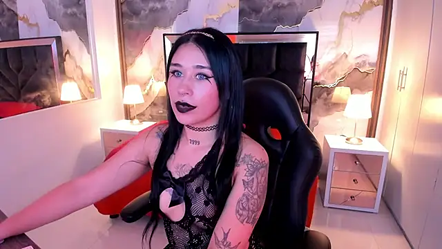 SusanVilla online show from 05.25.26