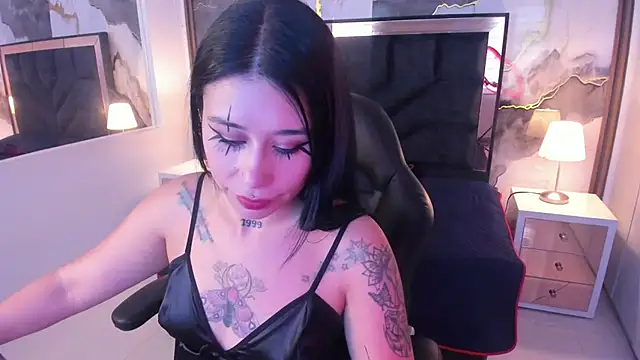 Snapshot of SusanVilla chatting on 06.16.26 SusanVilla online show from 06.16.26