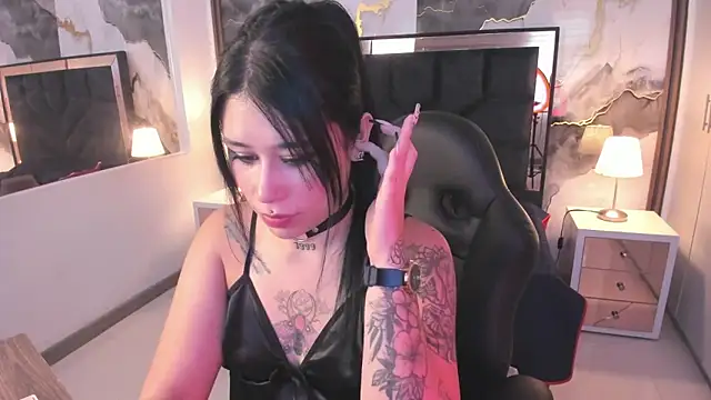 Snapshot of SusanVilla chatting on 06.22.26 SusanVilla online show from 06.22.26