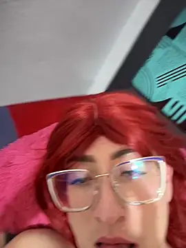 Snapshot of NICOLLE__12 chatting on 10.19.25 NICOLLE 12 online show from 10.19.25