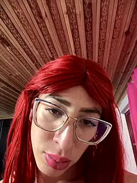 Snapshot of NICOLLE__12 chatting on 10.26.25 NICOLLE 12 online show from 10.26.25