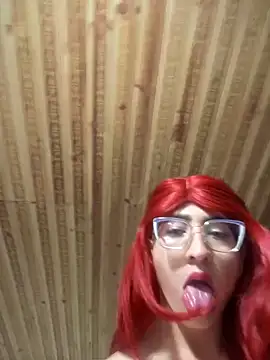 Snapshot of NICOLLE__12 chatting on 11.21.25 NICOLLE 12 online show from 11.21.25