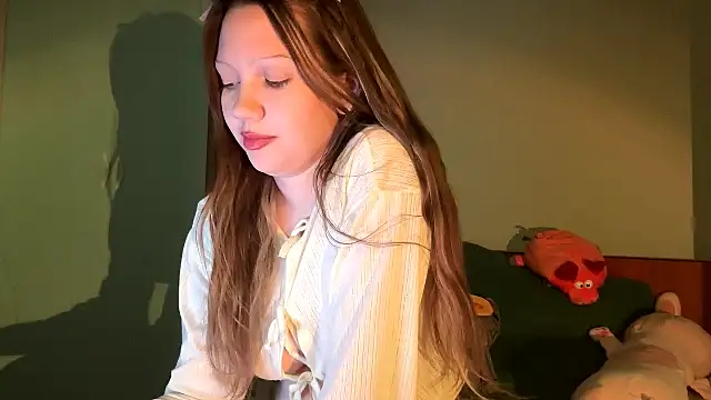 EmiIyKitty online show from 10.20.25