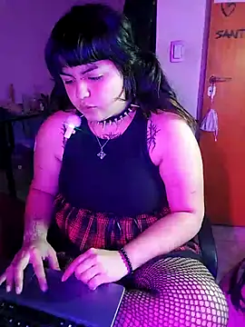 crucifxcked online show from 10.08.25